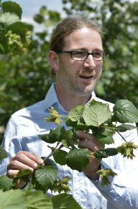 Thüringer Haselnusstag 2023 / Lehr- und Versuchszentrum Gartenbau